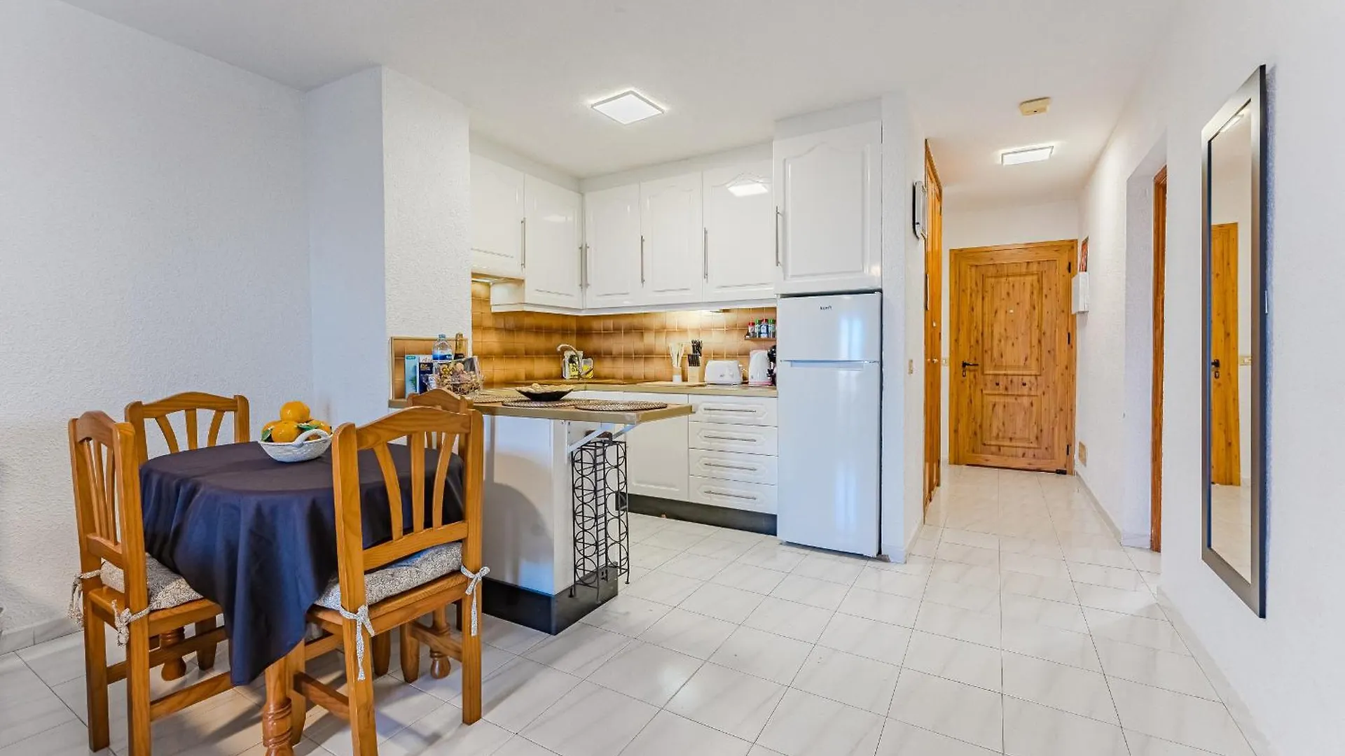 Los Cristianos Stay With Large Terrace & Heated Pool 0*, 로스크리스티아노스